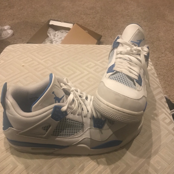 Jordan retro 4 military blue size 14